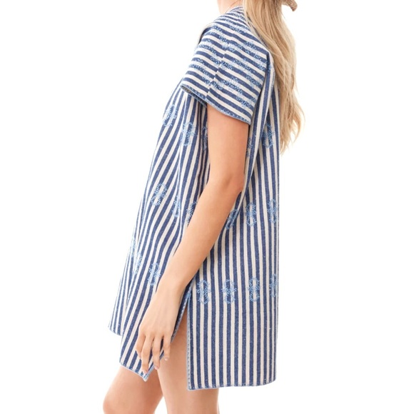 Tuckernuck Blue Stripe Mini Sullivan Embroidered Canvas Caftan Ladies medium - Picture 2 of 8
